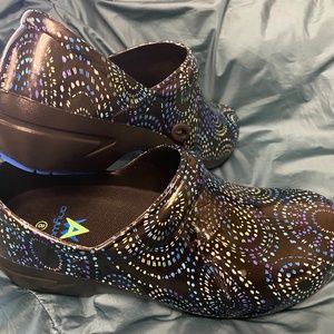 BRAND NEW Anywhere Sprangel Professional Clog - Women's Size 8